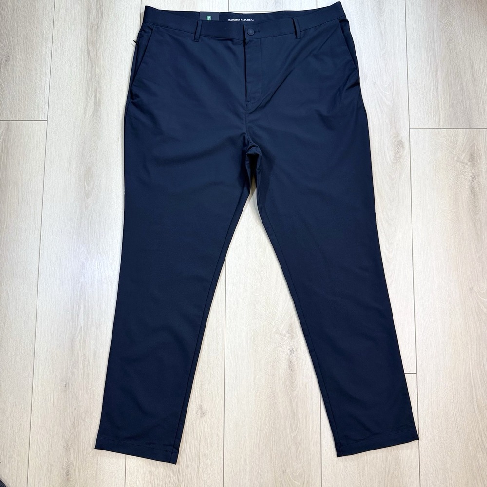 Banana Republic Men's Flat Front Pants Black 40x32 Polyester Stretch Classic Fit
